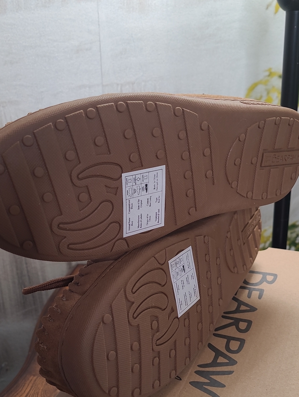 New in box! BearPaw Moc II Hickory Mens 11 Tan Suede Wool Cozy Moccasin Slippers - Picture 7 of 9